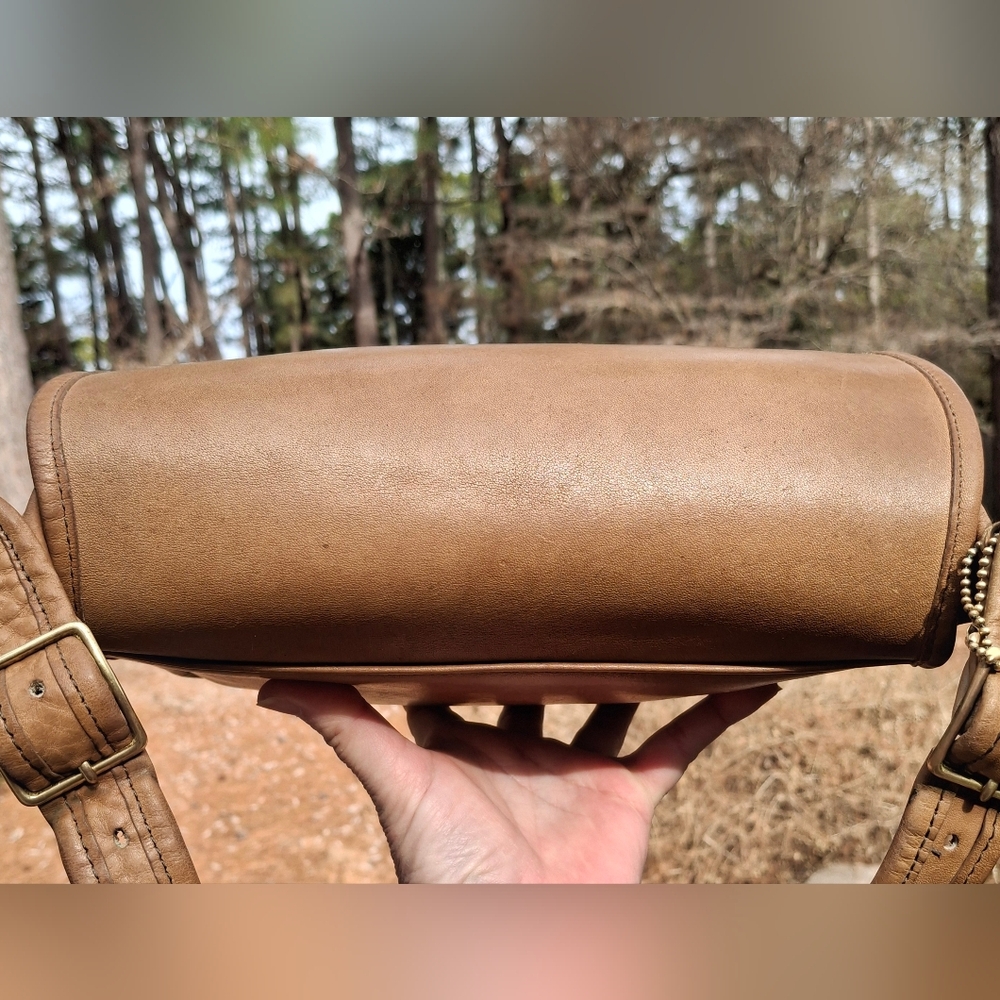 Vintage 80's Coach Classic Shoulder Bag Pouch Made In NYC #9170 In Putty - Picture 10 of 16